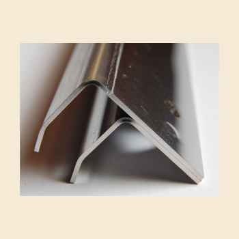 Rear Moulding standard- stainless steel