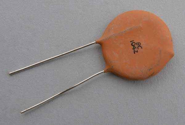 Ceramic Disc Capacitor 0.1µF / 500 V