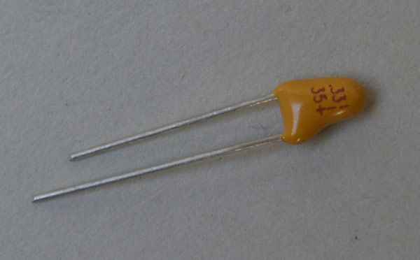 Tantal - Capacitor 0.33 uF / 35 Volt