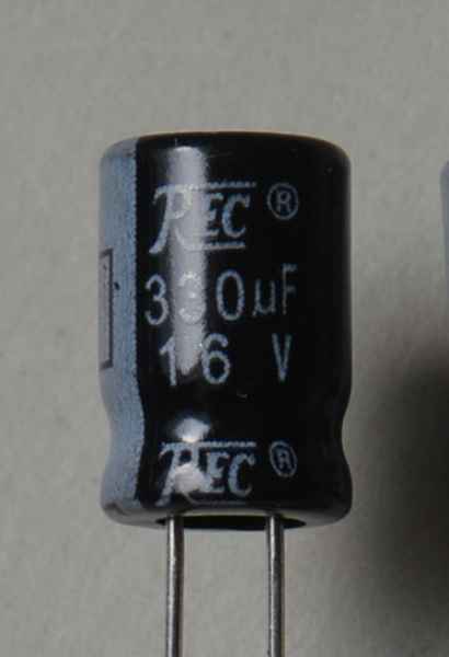 Capacitor 330 µF/16V Radial