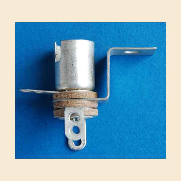 Lamp Socket Bayonet short with 3 solder lugs