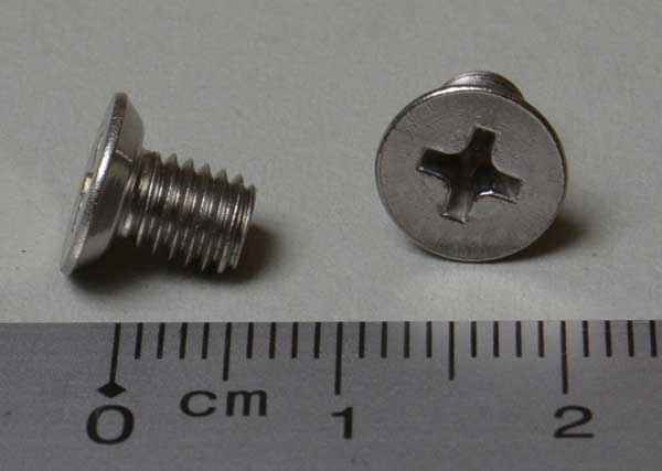 Maschinenschraube 10-32 x 5/16"