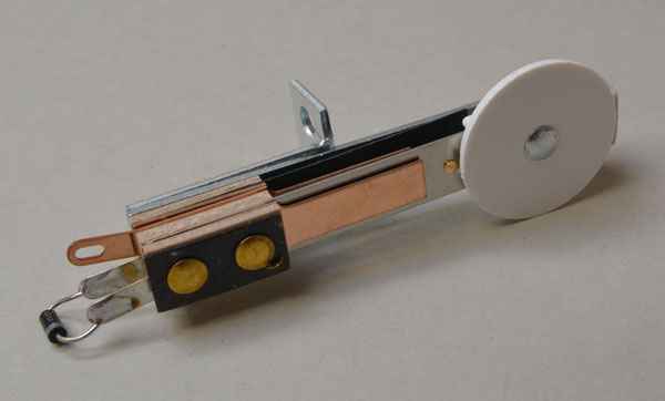 Target white, round - Bracket on rear